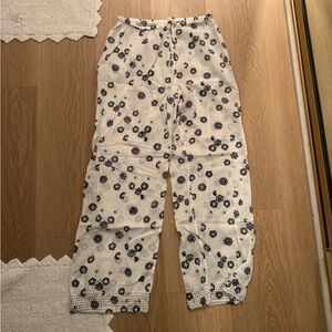 Kerry Cassill Floral lightweight Pants